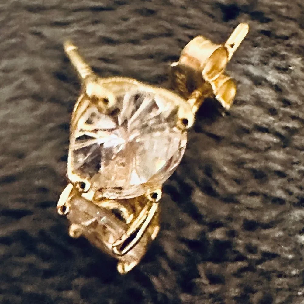 Children’s 925 Gold Zirconia Stud Earrings – One Missing Back